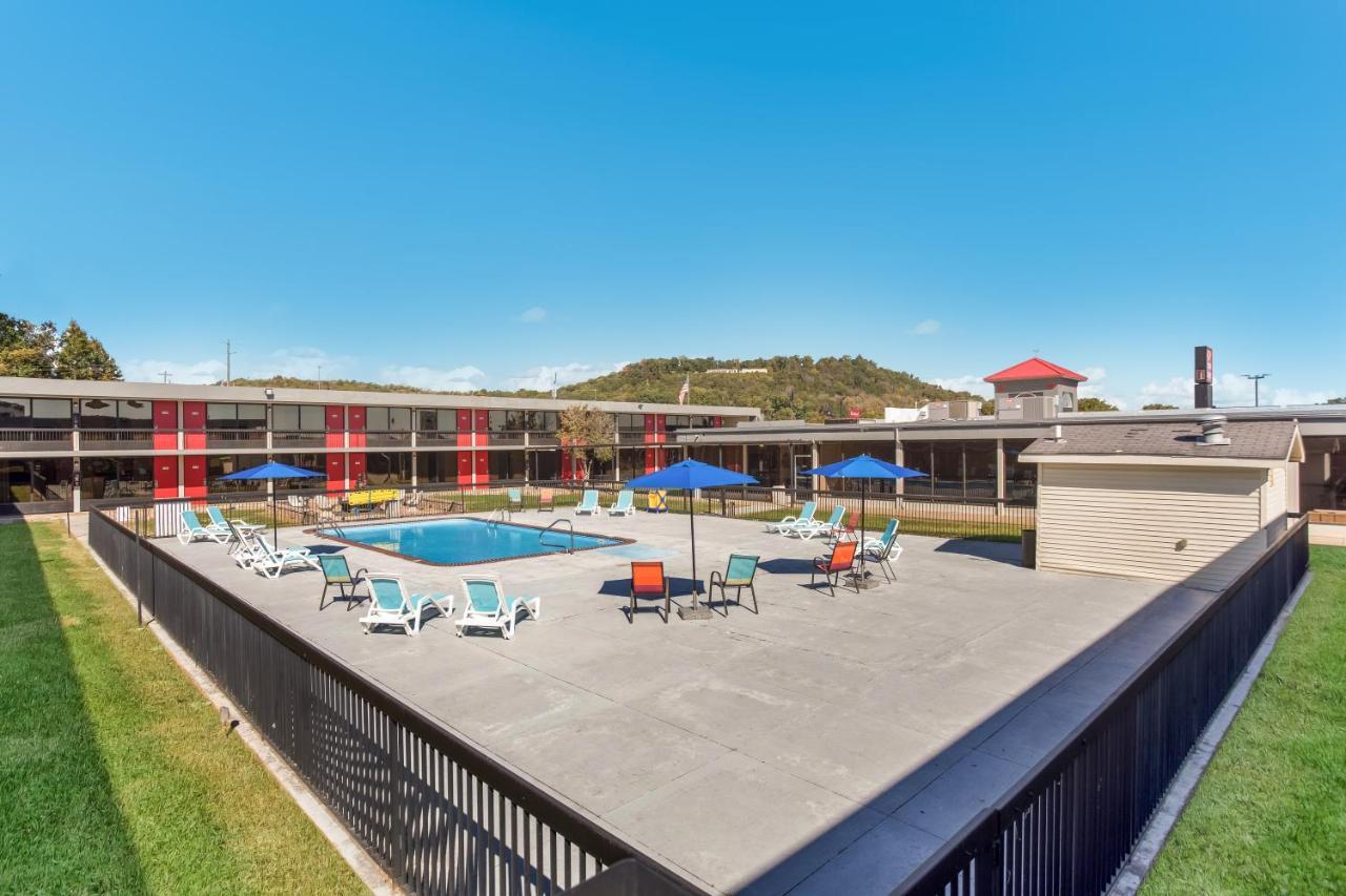 Econo Lodge Cave City Exterior photo